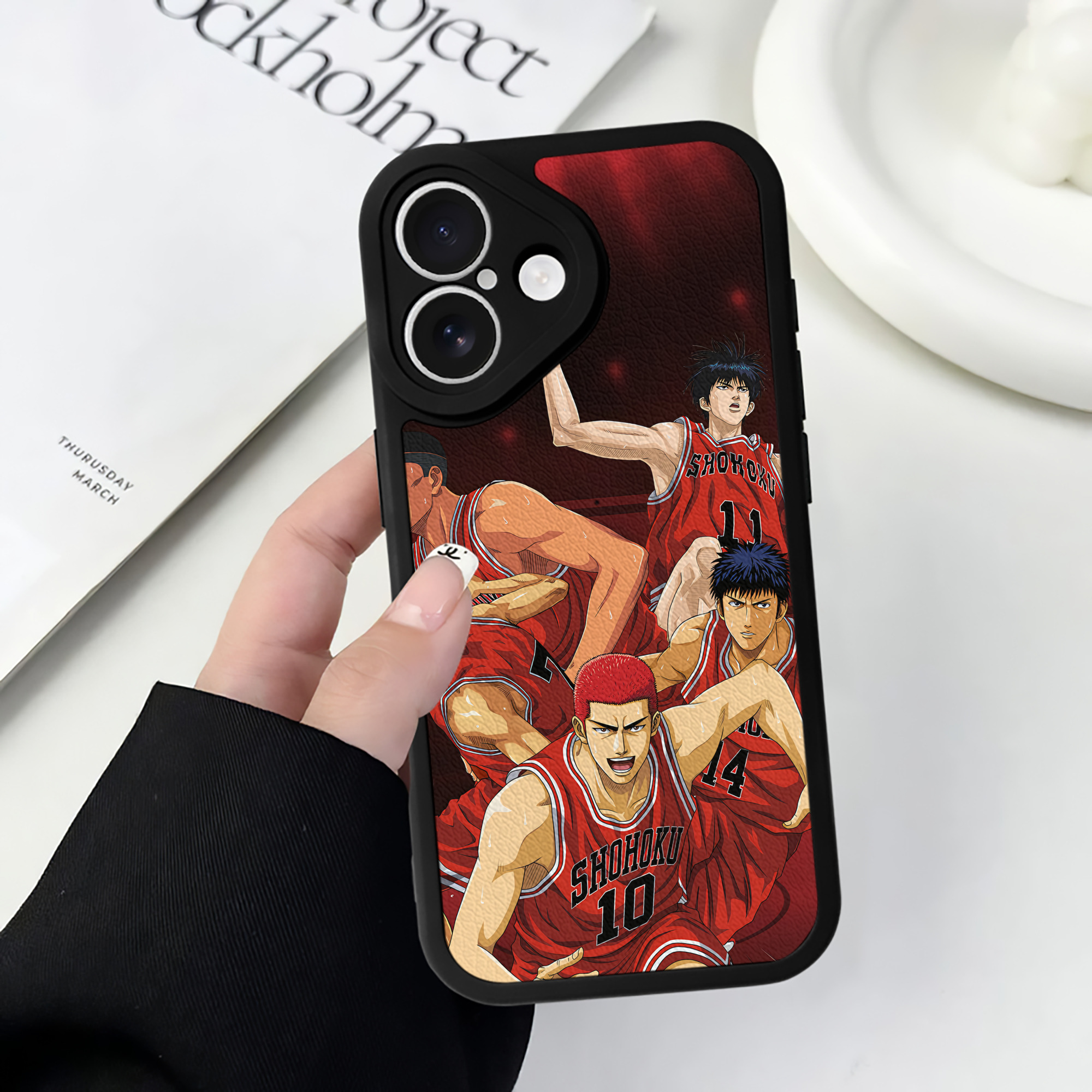 （画像用） SLAM DUNK／スラムダンク 【iPhone 16シリーズ対応】シリコンスマホケース（レザー調） 材質：シリコン